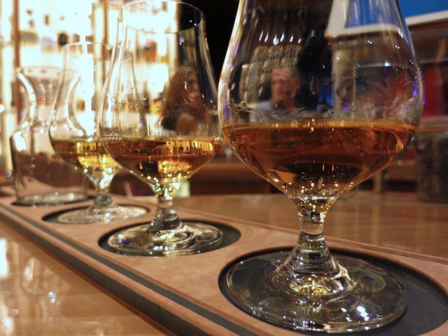 lagavulin-talisker-caol-ila-flight-at-notes