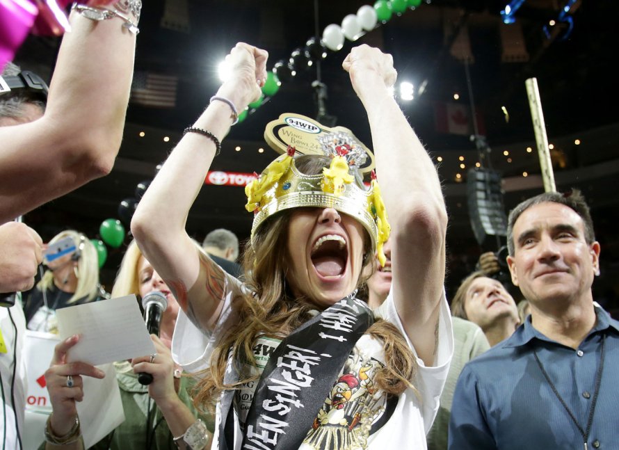 molly-schuyler-wing-bowl-xxiv-champion